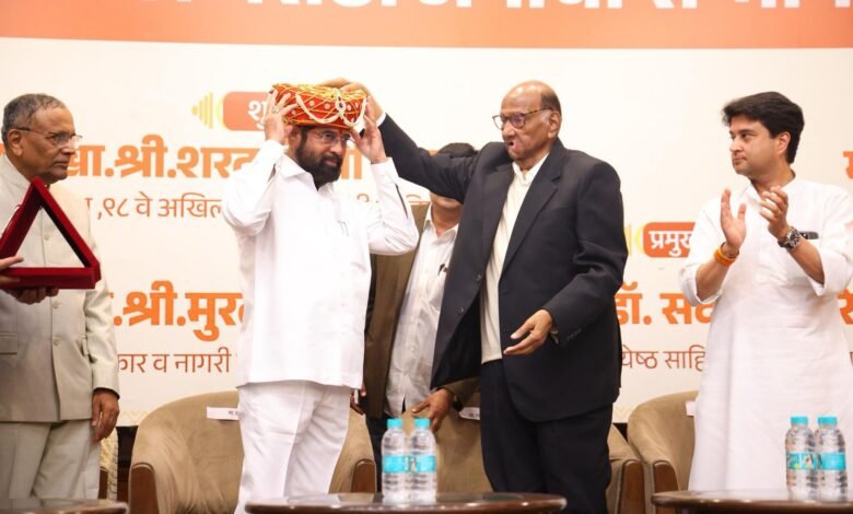 sanjay-raut-critisice-sharad-pawar-over-delhi-program-eknath-shinde-fecilated