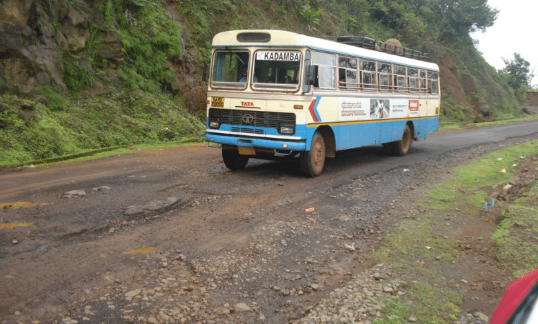 Why is there no bus service from Mapusa via Hadapade after 8 pm?
