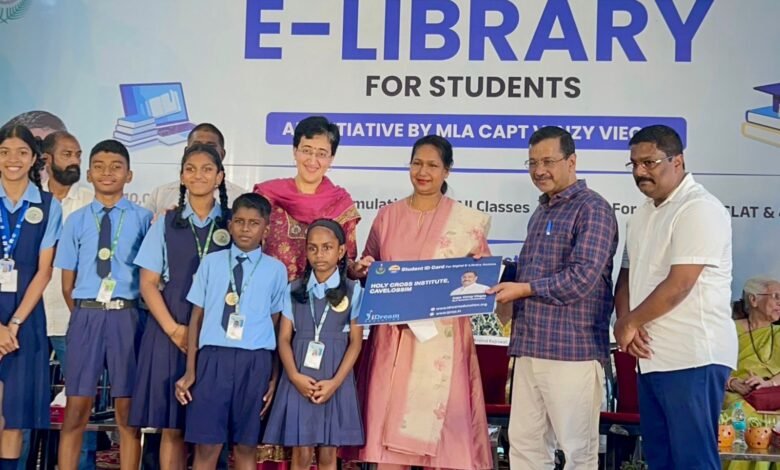 AAP Convenor Arvind Kejriwal Inaugurates E-Library From Benaulim