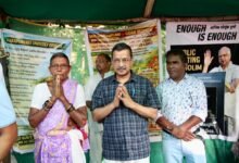 Kejriwal joins Karapur protest, vows repeal of Section 39A