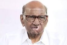 sharad-pawar-meet-abhijit-dipke-at-jantar-mantarneet