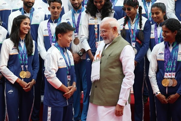 pm-modi-lauds-athletes-performances-during-interaction-with-indias-asian-games-contingent/