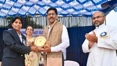 st-thomas-hss-aldona-honours-amarnath-panjikar-for-33-years-of-teaching-service