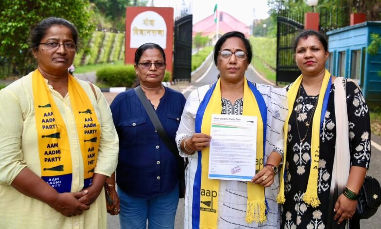 aap-demands-increase-in-gruha-aadhar-assistance-to-3000-per-month